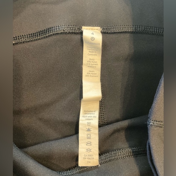 Lululemon Speed Up Crops, Black, Size 4 - Picture 5 of 5